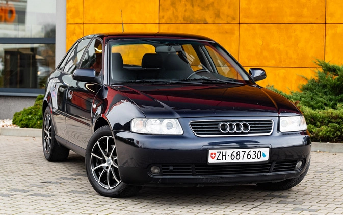 Audi A3 cena 14900 przebieg: 215000, rok produkcji 2003 z Kietrz małe 379